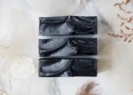 Almara Soap Přírodní mýdlo Black As My Soul, šedá barva