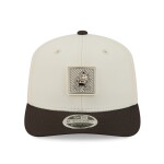 New Era Pánská kšiltovka Cleveland Browns NFL 2026 Training Camp Historic Logo 9SEVENTY Stretch-Snap Braun