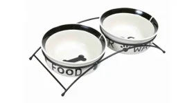 Trixie Set keramických misek se stojánkem 2 x 1,6 l/20 cm