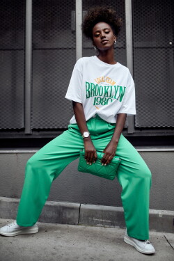 Elegantní zelené kalhoty s vysokým pasem