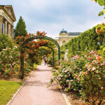 Nástěnný poznámkový kalendář 2026 NOTIQUE - Zahrady, 30 x 30 cm