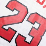 Mitchell & Ness Pánský retro dres Chicago Bulls NBA Michael Jordan #23 1991-92 Velikost: M