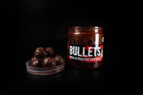 G.B.U. Dipované boilies BULLETS SQUID 77 200g,G.B.U. Dipované boilies BULLETS SQUID 77 200g