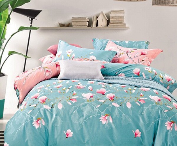 Světle modré ložní povlečení s květinovým vzorem 2ks 70x80 cm (standard zdarma) Šířka: 200 cm | Délka: 220 cm, 1ks plachta zdarma 200 x 230cm