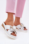 Kožené Dámské Klapky Na Klínu S Ozdobným Květem Artiker 52C0537 Bílé 40