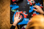 Crocodile Creek Mini puzzle - Na závodech (12 dílků)