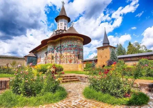 ENJOY Puzzle Klášter Sucevita, Sučeava, Rumunsko