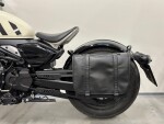 Postranní brašna včetně držáku na CFMOTO 450CL‑C Bobber