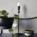 House Doctor Kovový svícen Trivo Black – medium, černá barva, kov