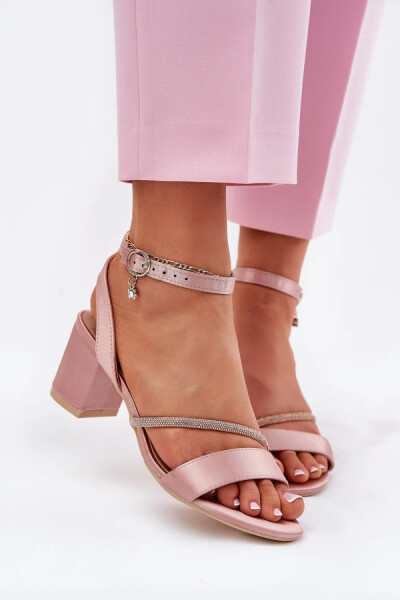 Sandály na podpatku model 213010 Step in style 37