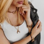 Korálkový náramek Cecilia Gold - černý onyx, chirurgická ocel, Černá 17 cm