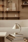 Ferm Living Designová stmívatelná lampa Meridian Cashmere, béžová barva, kov