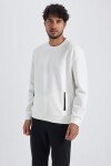 DEFACTO Modern Fit Crew Neck Sweatshirt