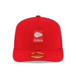 New Era Pánská kšiltovka Kansas City Chiefs NFL 2025 On-Field Sideline 9SEVENTY Trucker Snapback