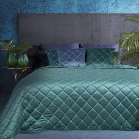 DumDekorace DumDekorace Luxusní sametový přehoz na postel s dekoračním prošíváním Šířka: 220 cm | Délka: 240 cm