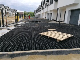 Rojaplast Zatravňovací dlaždice EKOGRID - 60x40x3 cm - černá