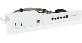 Rackmount.IT RM-SR-T14I bílá / Montážní sada do racku / 19" / 1.3U / pro Sophos XGS 88, XGS 88W (RM-SR-T14I)