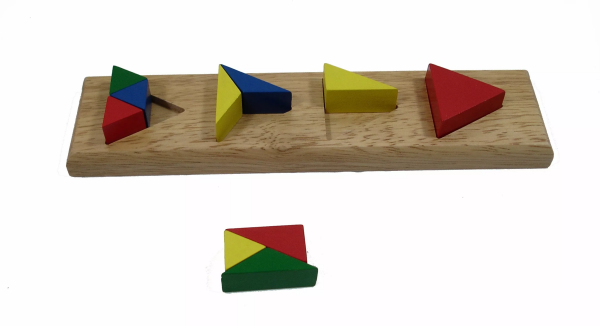 Moyo Montessori Moyo Montessori Barevné trojúhelníkové cihly