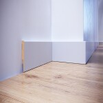 Podlahová lišta dýhovaná MDF Foge LO1 100 bílá polmat