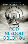 Pod bledou oblohou - Philip Fracassi