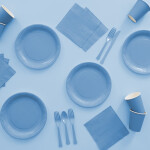 Ubrus papírový světle modrý 137 cm x 274 cm Ubrus papírový světle modrý 137 cm x 274 cm