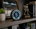 Mustang Puk Seattle Kraken NHL Textured Established