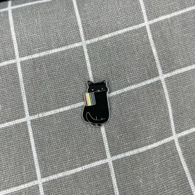 Pinarna.cz Černá kočička s duhovou vlajkou