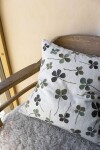Fine Little Day Lněný povlak na polštář Clover 48 × 48 cm, zelená barva, přírodní barva, textil