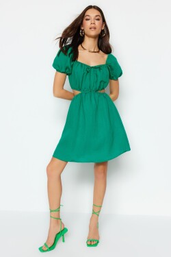 Trendyol zelený pas mini vystřižené / okno detailní tkané šaty