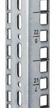 Triton vertikální lišta 4U / čtvercový otvor 9,5x9,5mm (RAX-VL-X04-X1)