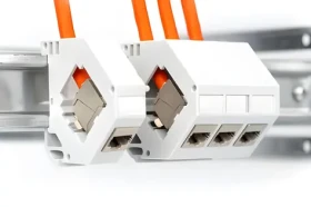Digitus CAT 7 S/FTP oranžový / Instalační kabel / 1000 m / AWG 23/1 / LSZH / CPR Dca / 1200 MHz (DK-1743-VH-10)