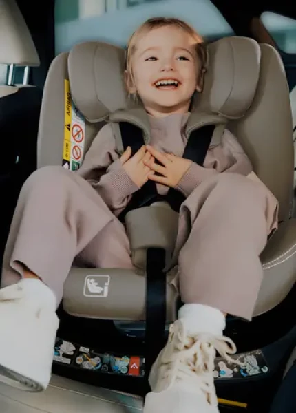LIONELO Bastiaan One Beige Sand / Autosedačka / i-Size 40-150 cm / otočná 360° / ISOFIX (LO-BASTIAAN ONE I-SIZE BEIGE SAND)
