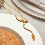 ELENYS Arrow – pozlacený náhrdelník 18K žluté zlato Délka náhrdelníku: 40+5 cm / max. 45 cm