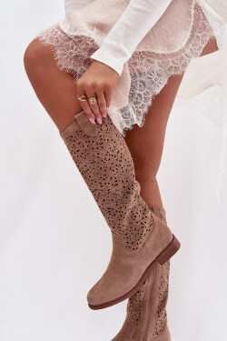 Dámské perforované vysoké kozačky na nízkém podpatku S.Barski HY61-8023 Béžové 38