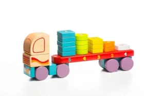CUBIKA 13425 Kamion s geometrickými tvary - dřevěná skládačka