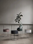 Ferm Living Kulatý stojan na květiny Plant Box Light Grey, šedá barva, kov