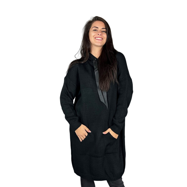 HOSH Pletené šaty EVELYN s kapucí Barva: Černá