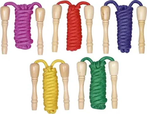 GOKI Švihadlo s lakovanými dřevěnými rukojeťmi se šroubem 240 cm 1 ks (mix) / od 4 let (GK105)