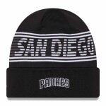 New Era Pánská zimní čepice San Diego Padres MLB Black Colorway 2024 Clubhouse Beanie