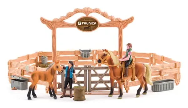 Faunica Jízdárna s koňmi