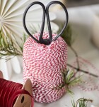 Ib Laursen Dekorativní provázek na špulce Red/White 400 m, červená barva, textil