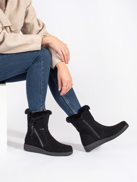 Trendy kotníčkové boty černé dámské na klínku 39