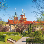 Nástěnný poznámkový kalendář 2026 NOTIQUE - Praha, 30 x 30 cm