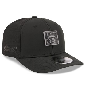 New Era Pánská kšiltovka Los Angeles Chargers NFL Black 2026 Training Camp 9SEVENTY Stretch-Snap
