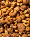Vilgain Směs karamelizovaných nepražených ořechů – med a rozmarýn Arašídy s mixem ořechů 250 g
