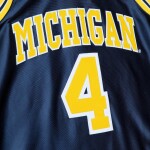 Mitchell & Ness Pánský dres Michigan Wolverines NCAA Chris Webber #4 1991-92 Authentic Velikost: M