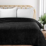Luxusní flanelová deka s elegantní stříbrnou nití - černá Šírka: 150 cm | Dĺžka: 200 cm
