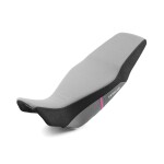 Zvýšené sedlo (růžový proužek) na CFMOTO 450MT