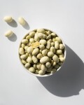 Vilgain Pistácie v čokoládě – bílá čokoláda 250 g