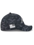 New Era Pánská kšiltovka Carolina Panthers NFL 2026 Salute to Service 39THIRTY M-Crown Flex Velikost: M/L